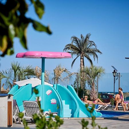 Glamour Red apartment 22 in Alezzi Spa Pool resort Mamaia Esterno foto