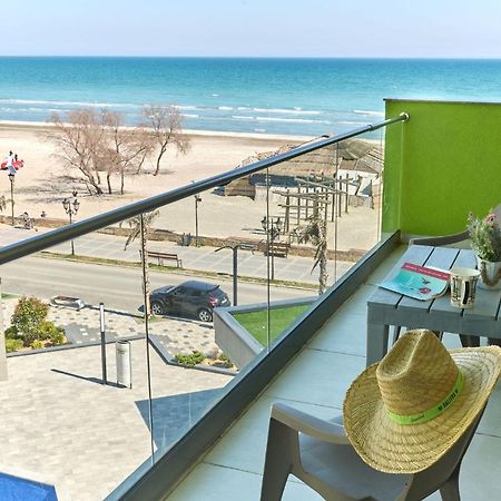 Glamour Red apartment 22 in Alezzi Spa Pool resort Mamaia Esterno foto
