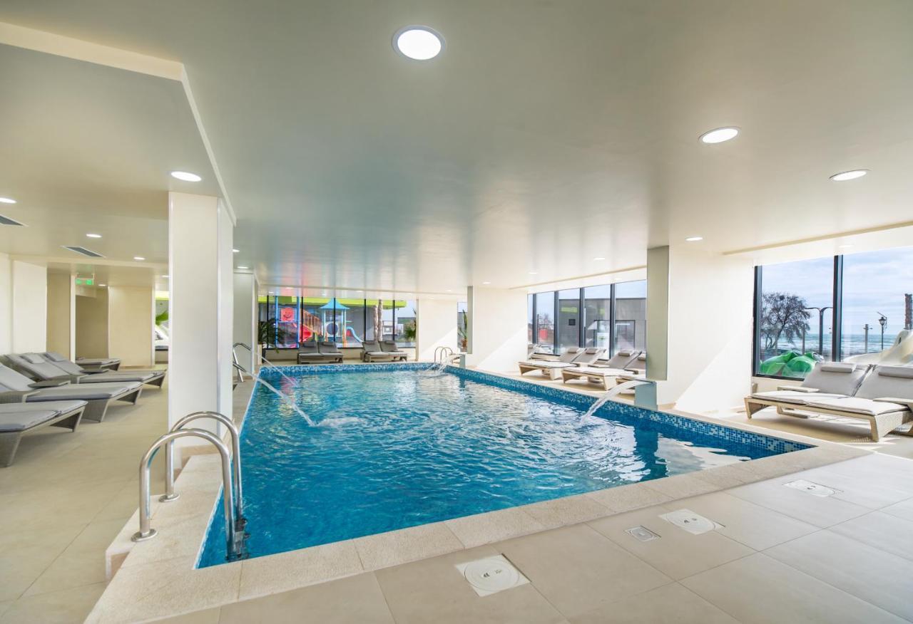 Glamour Red apartment 22 in Alezzi Spa Pool resort Mamaia Esterno foto