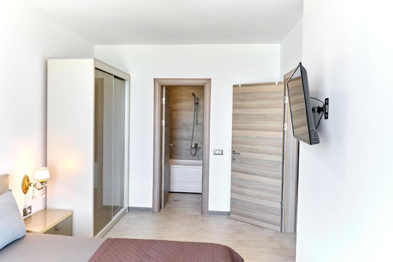 Glamour Red apartment 22 in Alezzi Spa Pool resort Mamaia Esterno foto