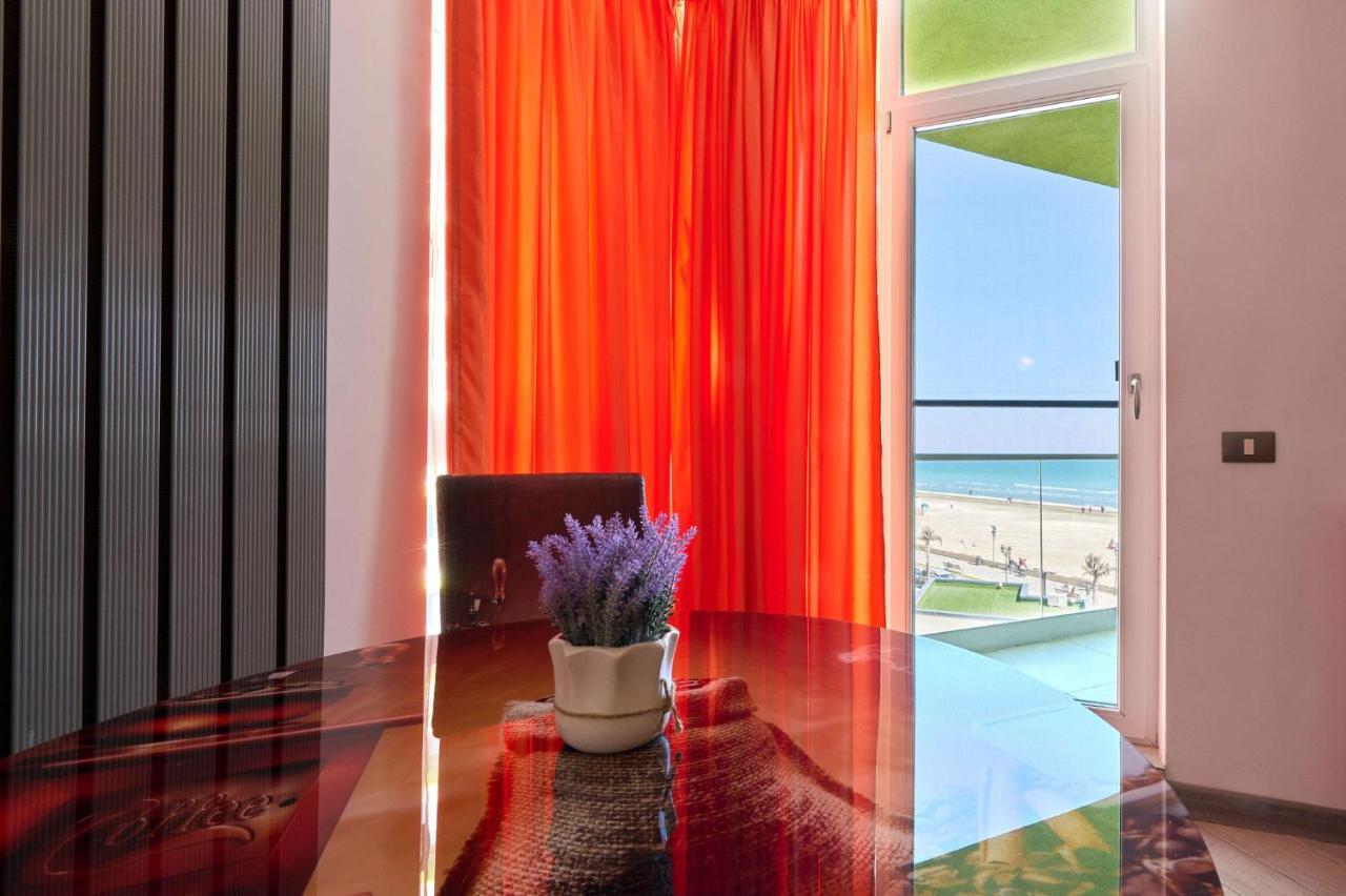 Glamour Red apartment 22 in Alezzi Spa Pool resort Mamaia Esterno foto