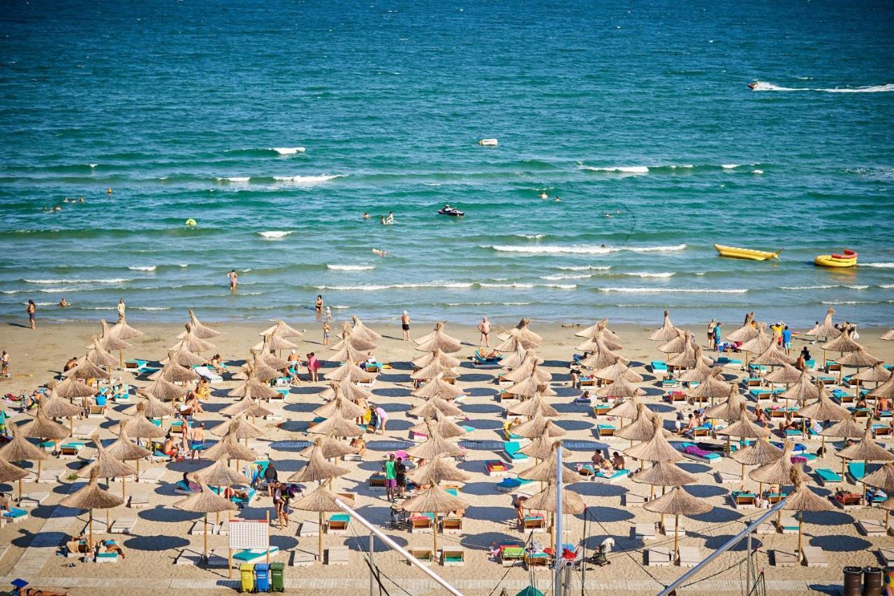 Glamour Red apartment 22 in Alezzi Spa Pool resort Mamaia Esterno foto