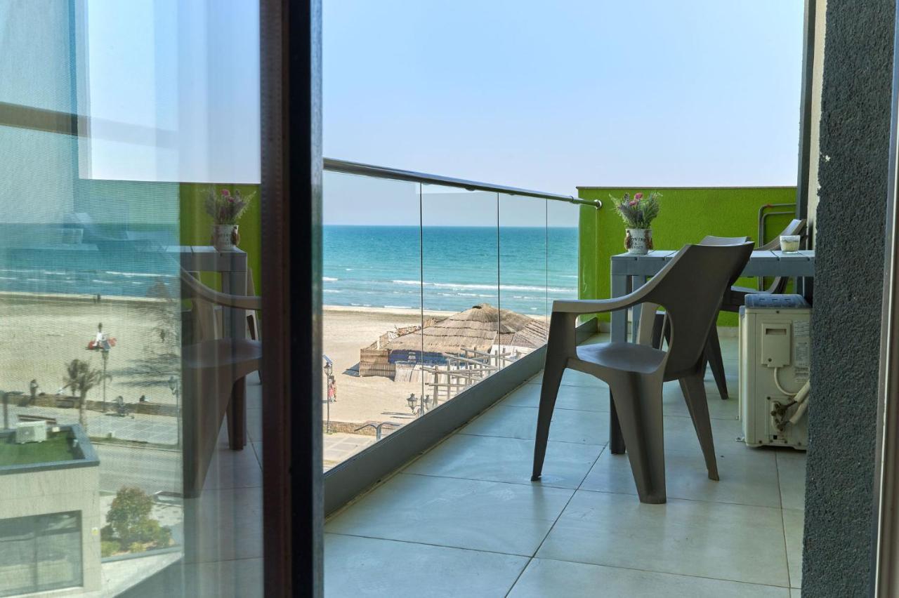Glamour Red apartment 22 in Alezzi Spa Pool resort Mamaia Esterno foto