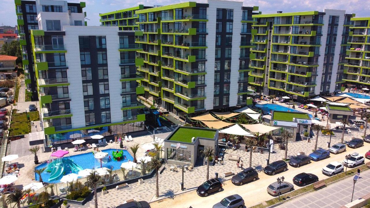 Glamour Red apartment 22 in Alezzi Spa Pool resort Mamaia Esterno foto